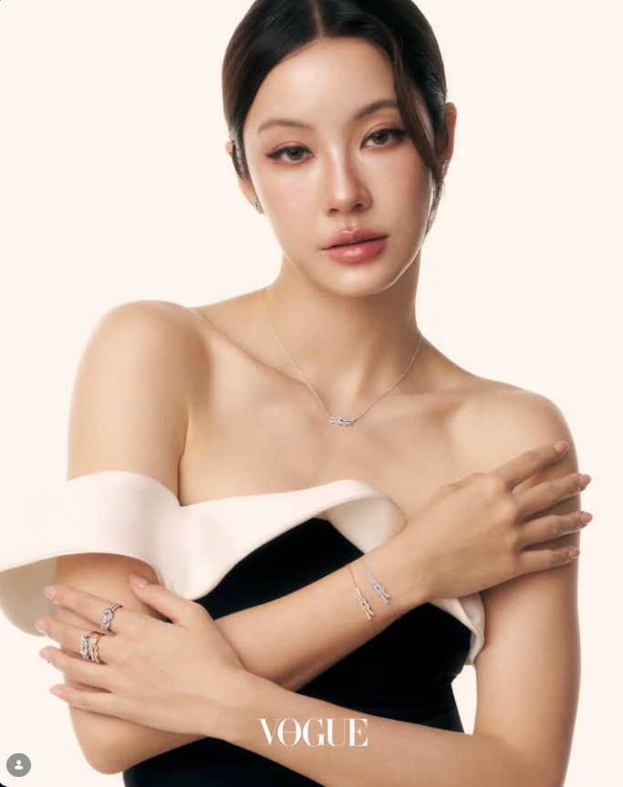 Namtan Tipnaree protagoniza la portada digital de Vogue More para FRED